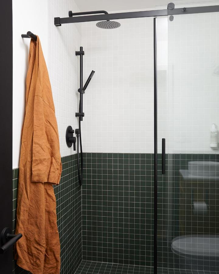 Somewhere Inn Calabogie Экстерьер фото