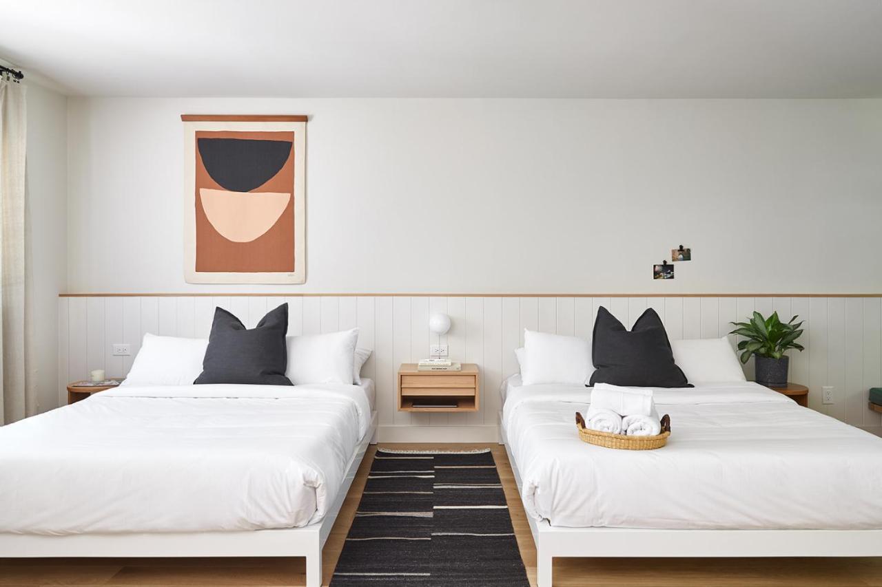 Somewhere Inn Calabogie Экстерьер фото