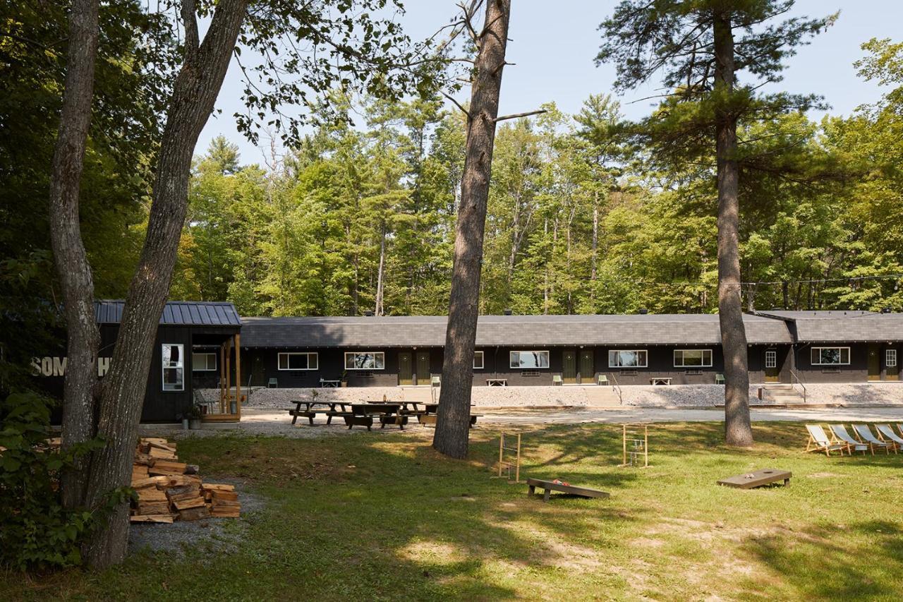 Somewhere Inn Calabogie Экстерьер фото