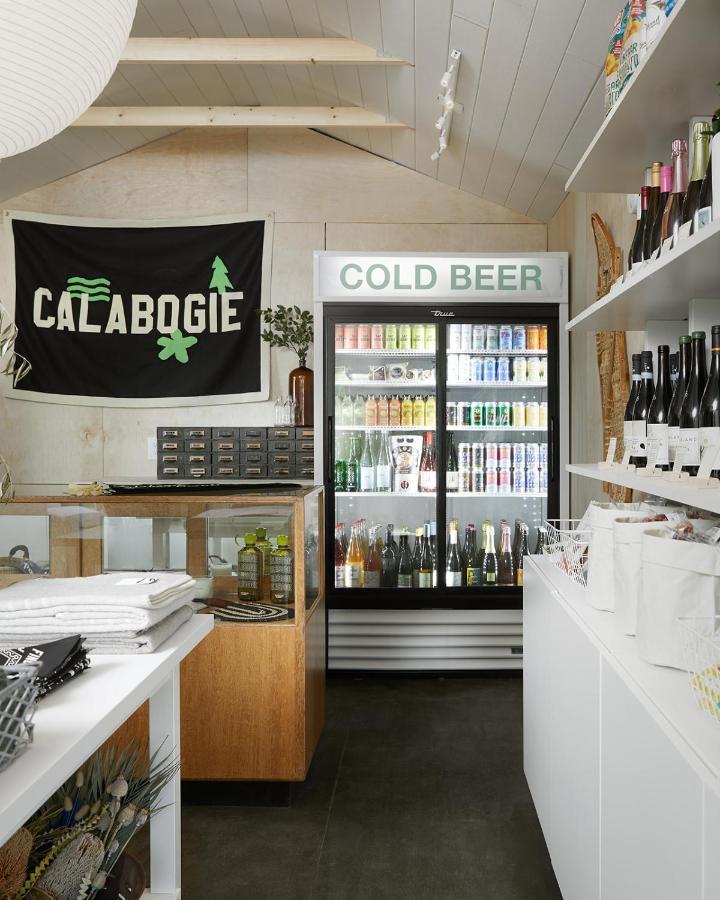 Somewhere Inn Calabogie Экстерьер фото
